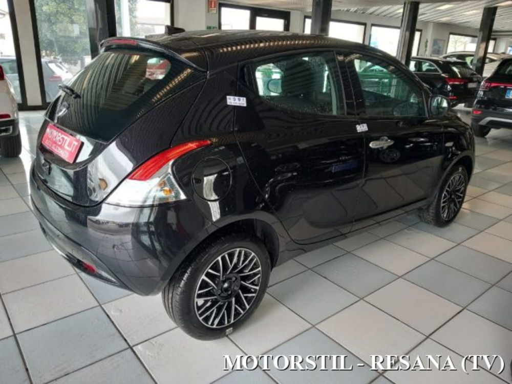 Lancia Ypsilon nuova a Treviso (4)