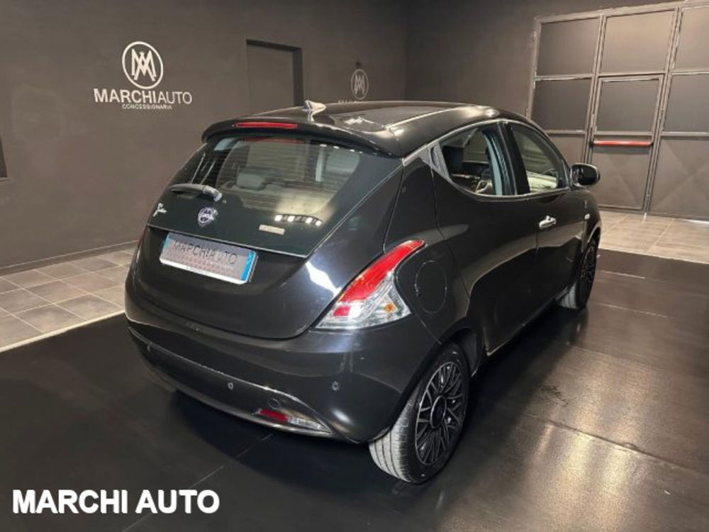 Lancia Ypsilon usata a Perugia (5)