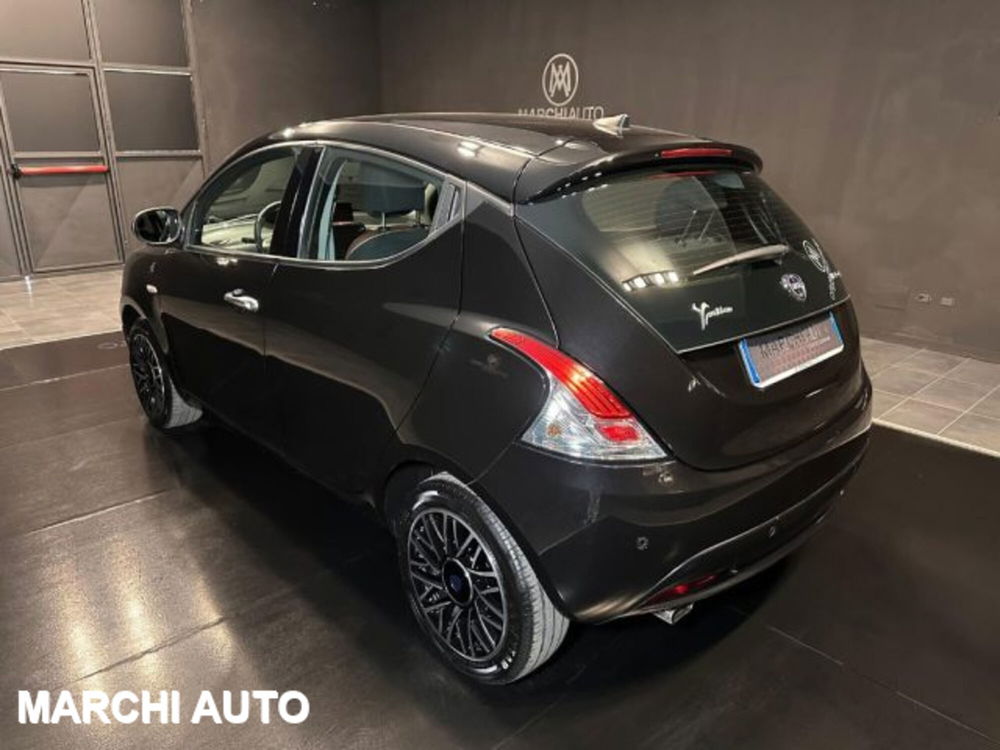 Lancia Ypsilon usata a Perugia (7)