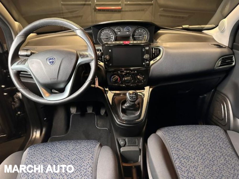 Lancia Ypsilon usata a Perugia (13)