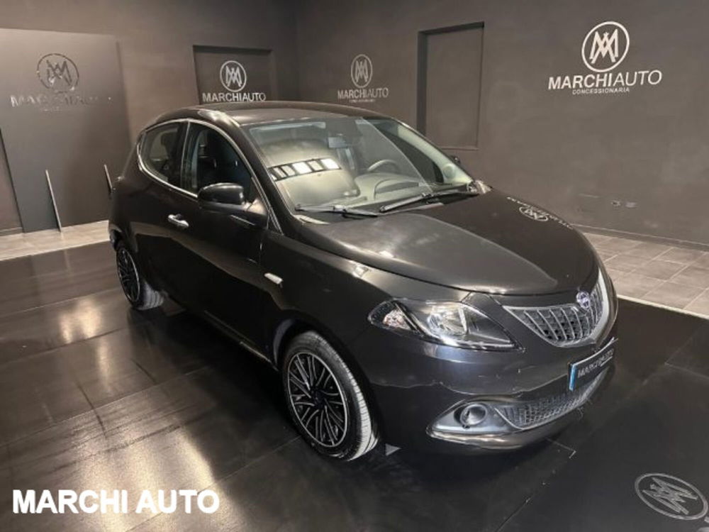 Lancia Ypsilon usata a Perugia (3)