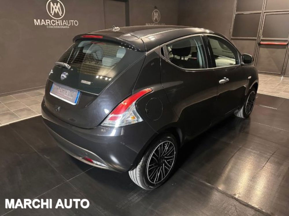 Lancia Ypsilon usata a Perugia (5)