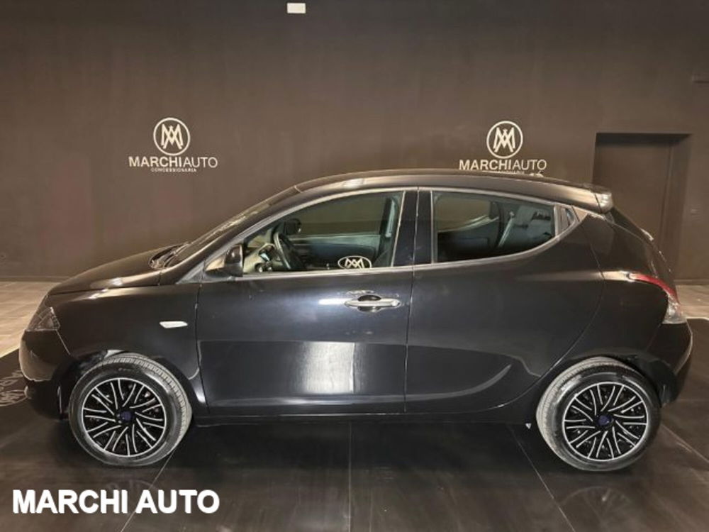 Lancia Ypsilon usata a Perugia (8)