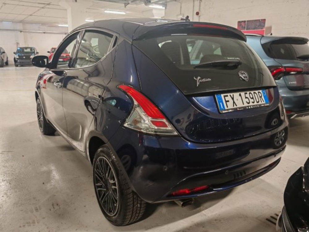 Lancia Ypsilon 1.2 69 CV 5 porte Gold  del 2019 usata a Torino (4)