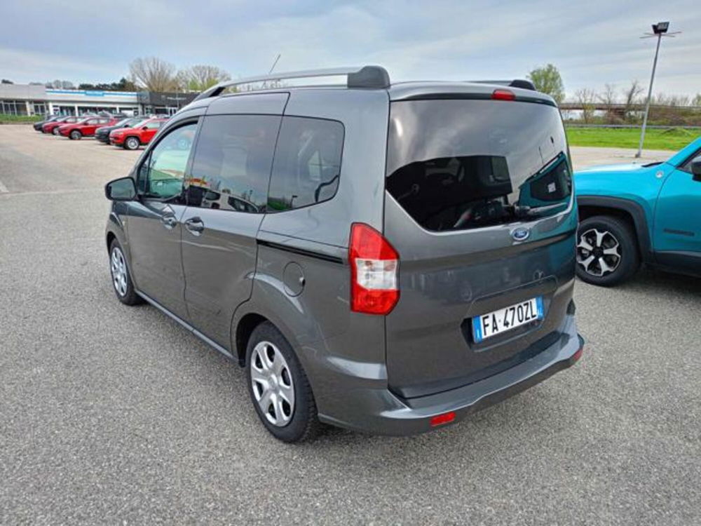 Ford Tourneo Courier usata a Vercelli (6)