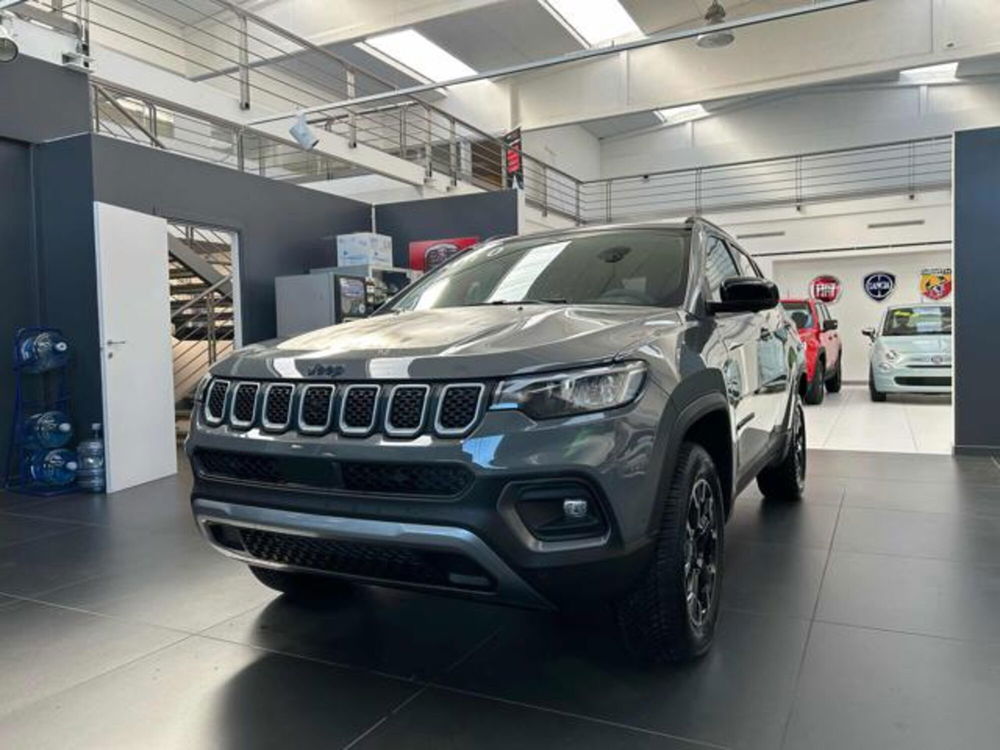 Jeep Compass nuova a Vercelli (6)