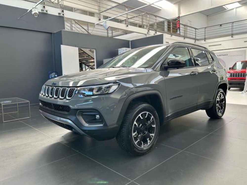 Jeep Compass nuova a Vercelli (7)