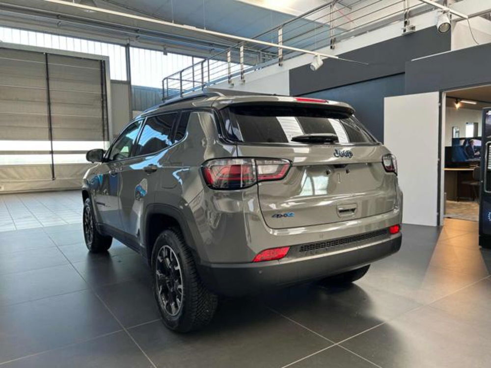 Jeep Compass nuova a Vercelli (9)