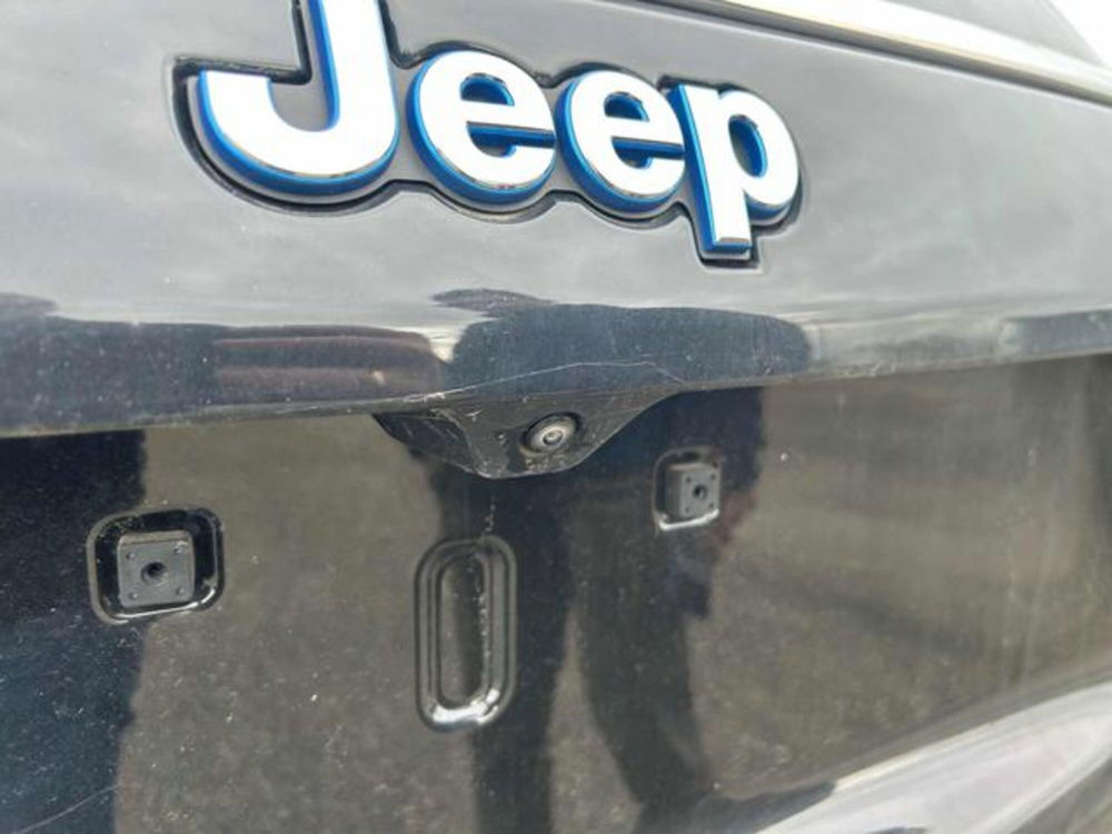 Jeep Compass nuova a Vercelli (8)