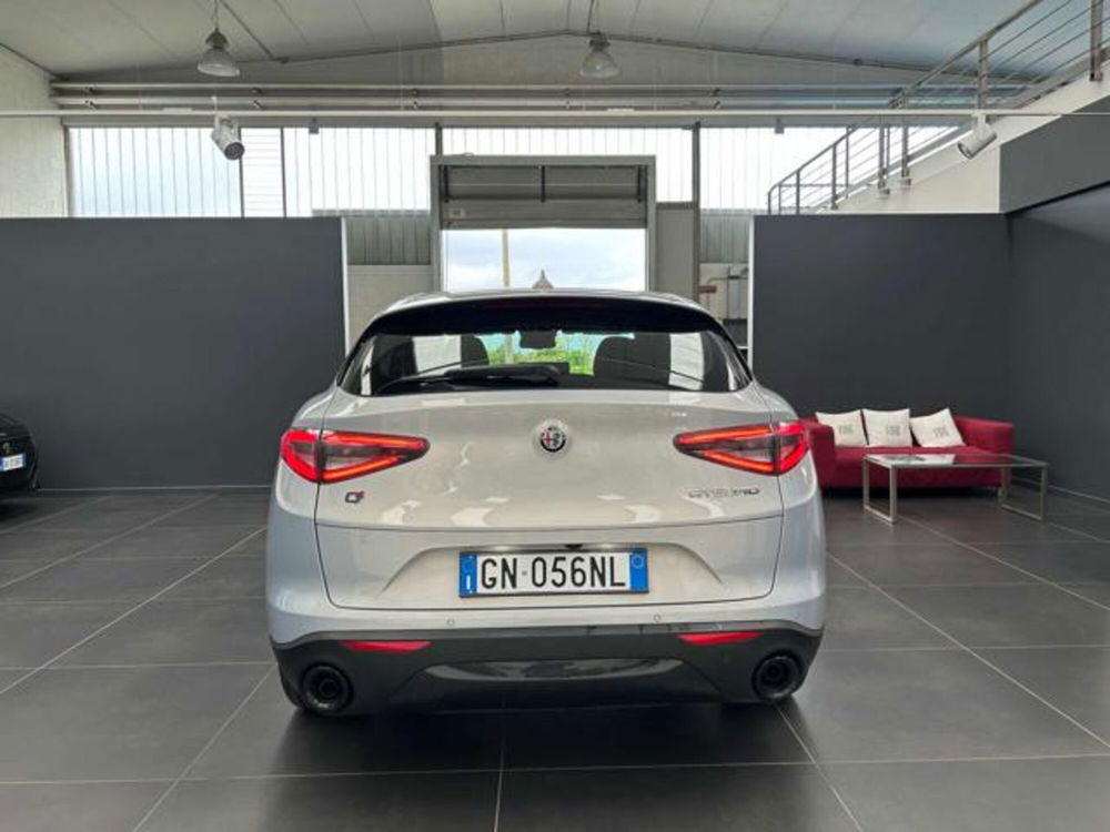 Alfa Romeo Stelvio usata a Vercelli (7)