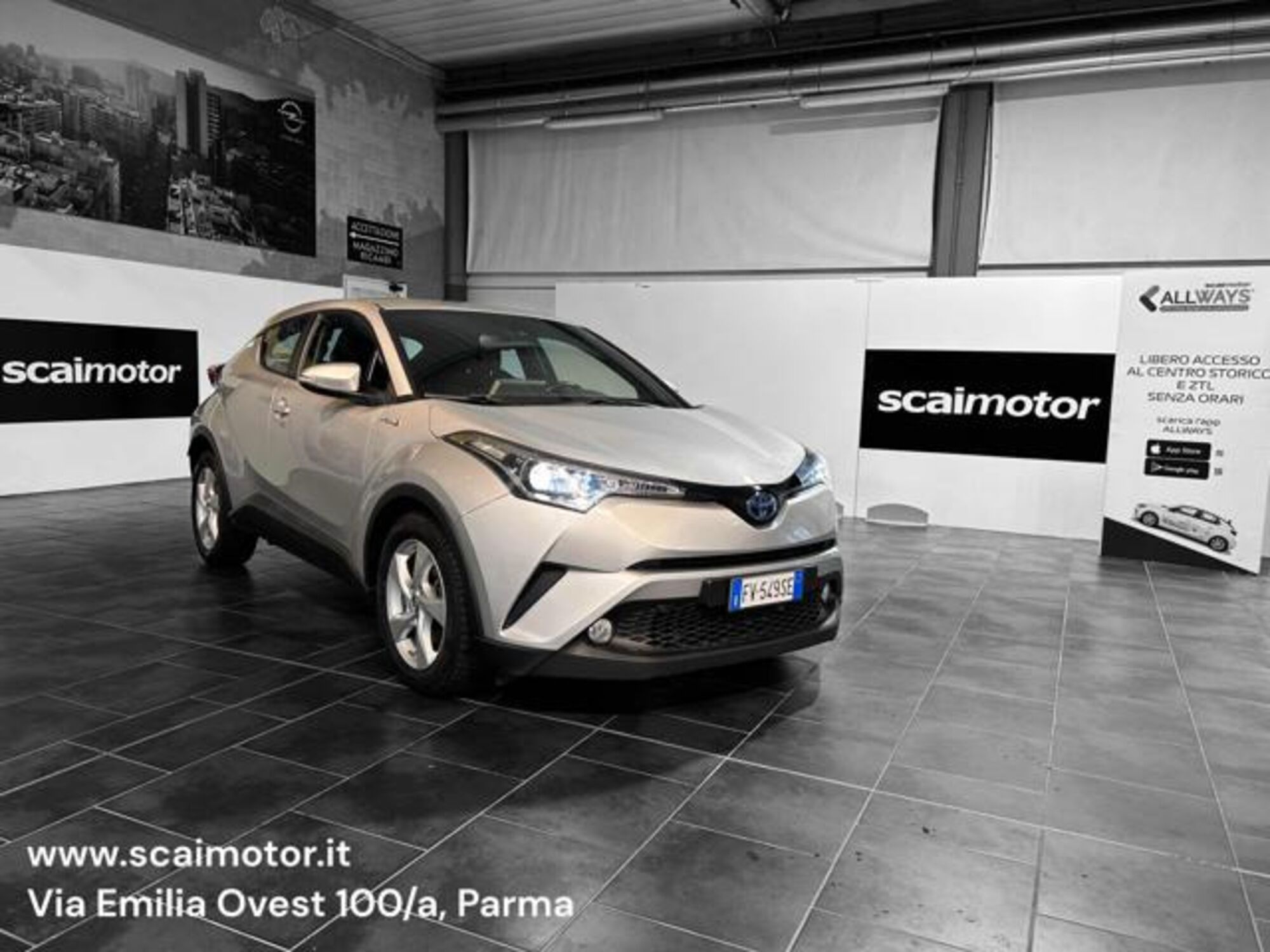 Toyota Toyota C-HR 1.8 Hybrid E-CVT Active  del 2019 usata a Parma