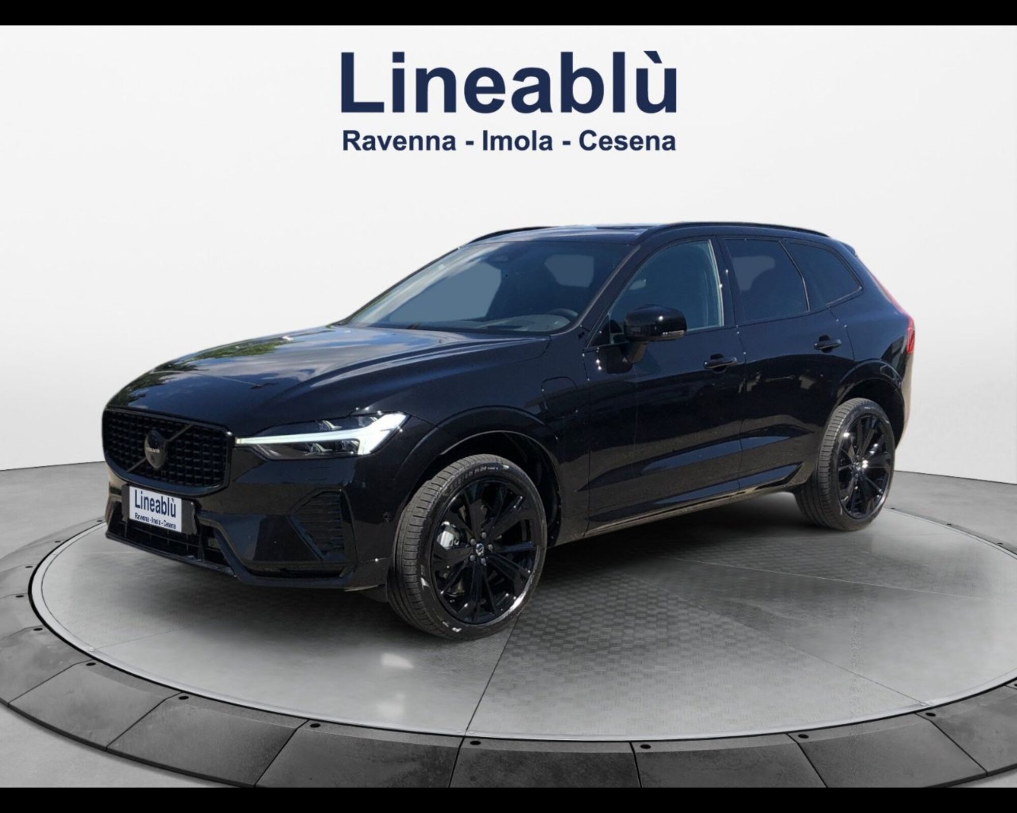 Volvo XC60 2.0 t6 phev Ultra Black Edition awd auto nuova a Imola