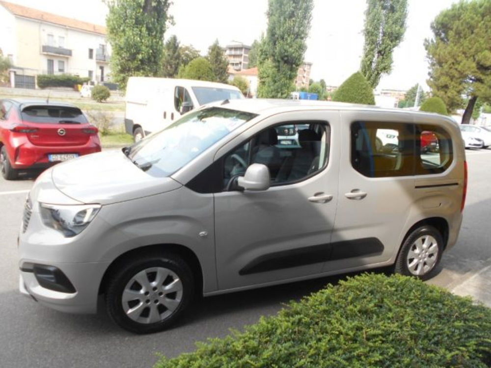 Opel Combo Life usata a Milano (6)