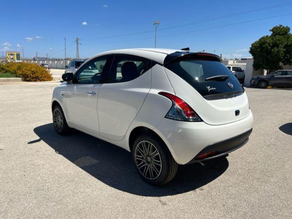 Lancia Ypsilon nuova a Trapani (4)