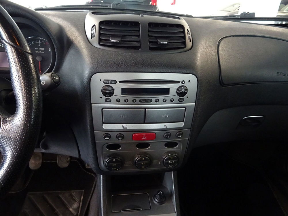 Alfa Romeo 147 usata a Lucca (12)