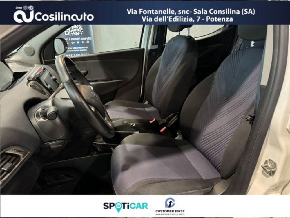 Lancia Ypsilon usata a Salerno (10)