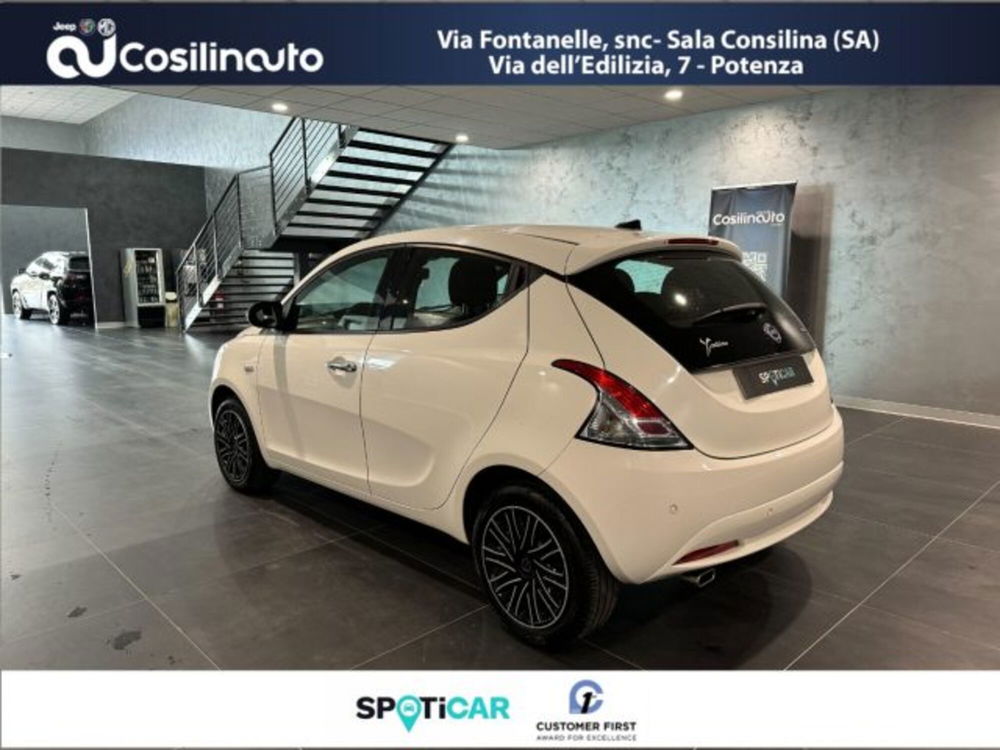 Lancia Ypsilon usata a Salerno (7)