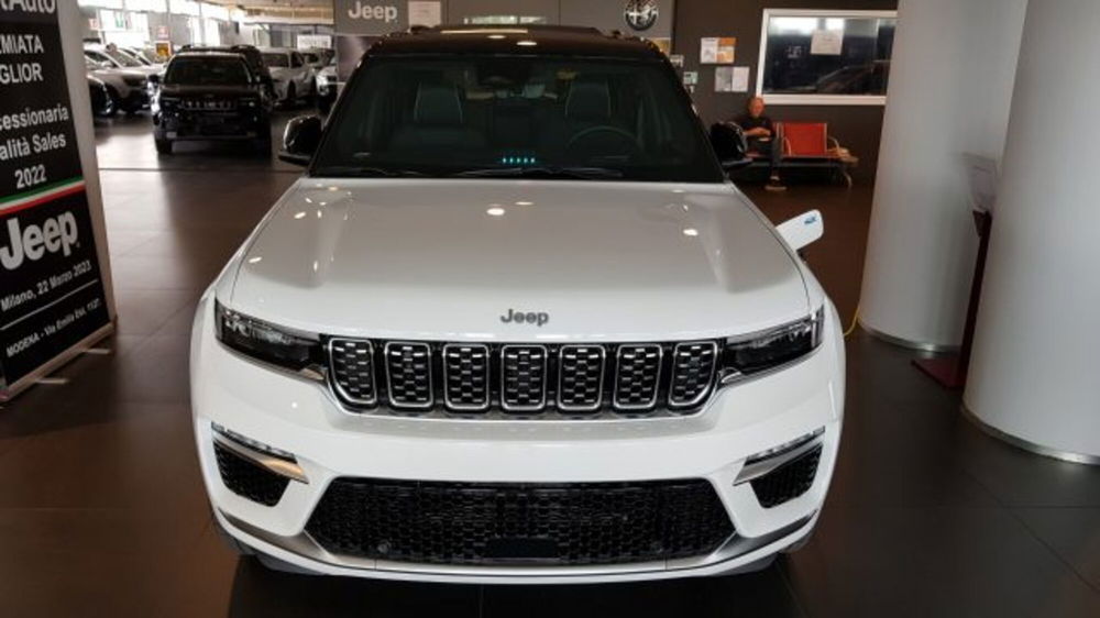 Jeep Grand Cherokee nuova a Modena