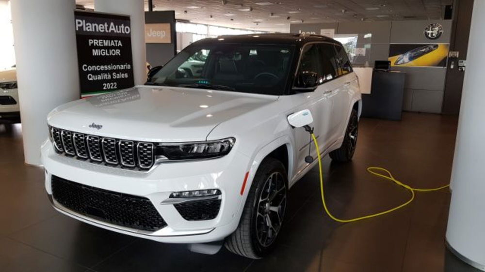 Jeep Grand Cherokee nuova a Modena (2)