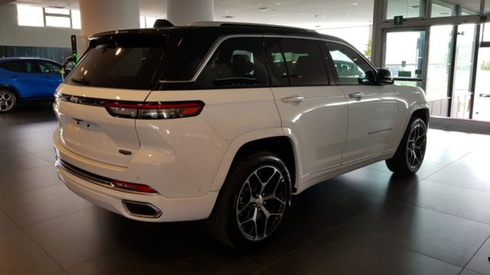 Jeep Grand Cherokee nuova a Modena (6)