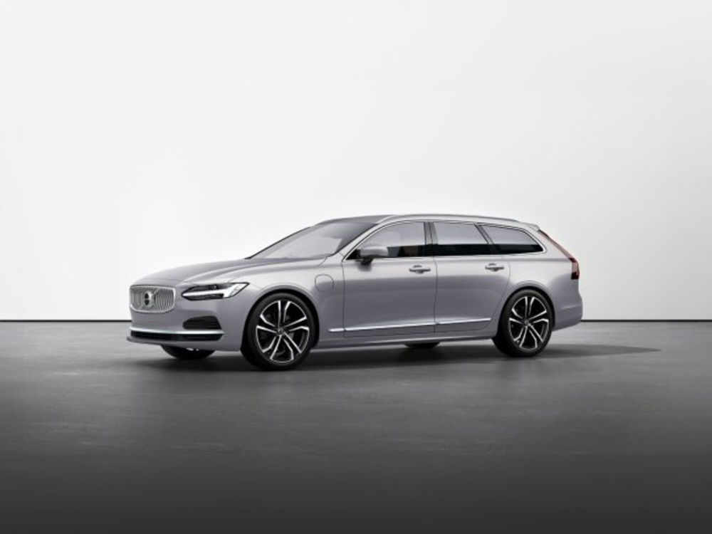 Volvo V90 nuova a Modena (2)