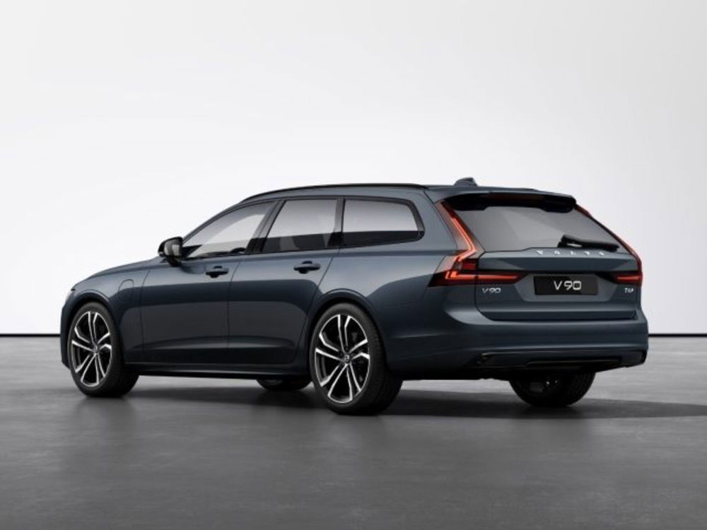 Volvo V90 nuova a Modena (3)