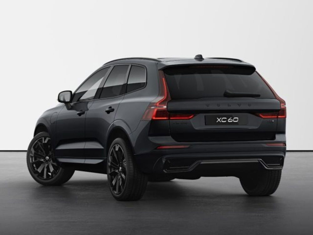 Volvo XC60 nuova a Modena (4)