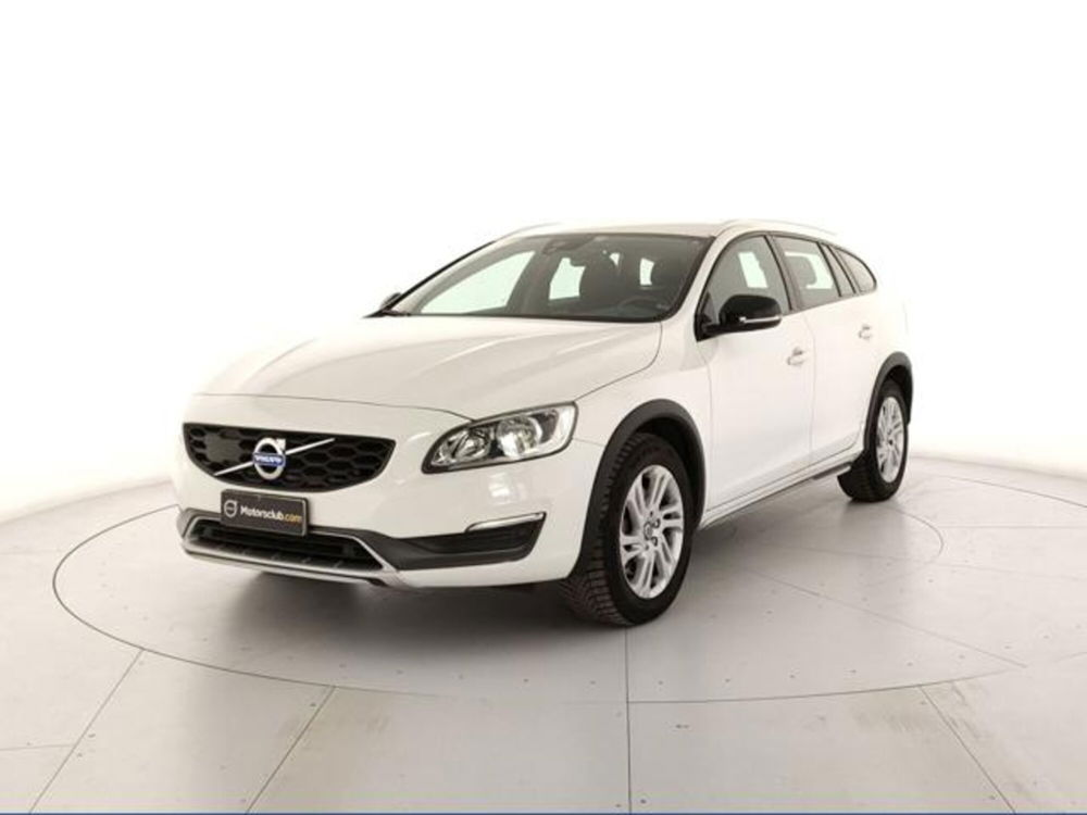 Volvo V60 Cross Country D3 Geartronic Business del 2016 usata a Modena (2)