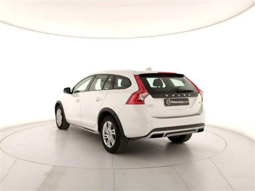 Volvo V60 Cross Country D3 Geartronic Business del 2016 usata a Modena (3)