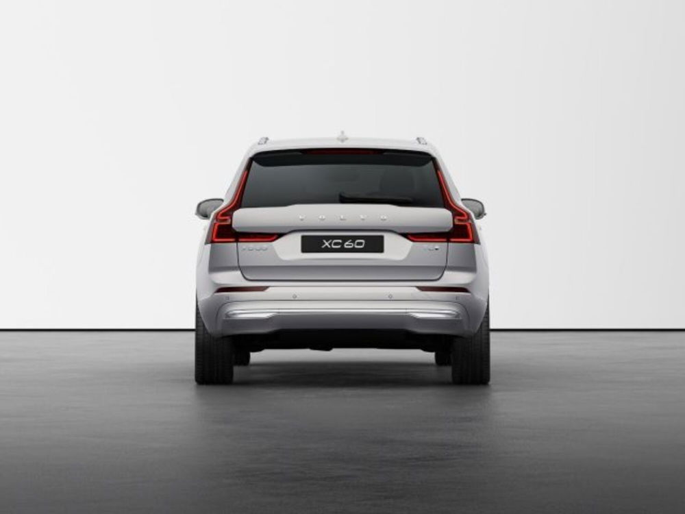 Volvo XC60 nuova a Modena (5)