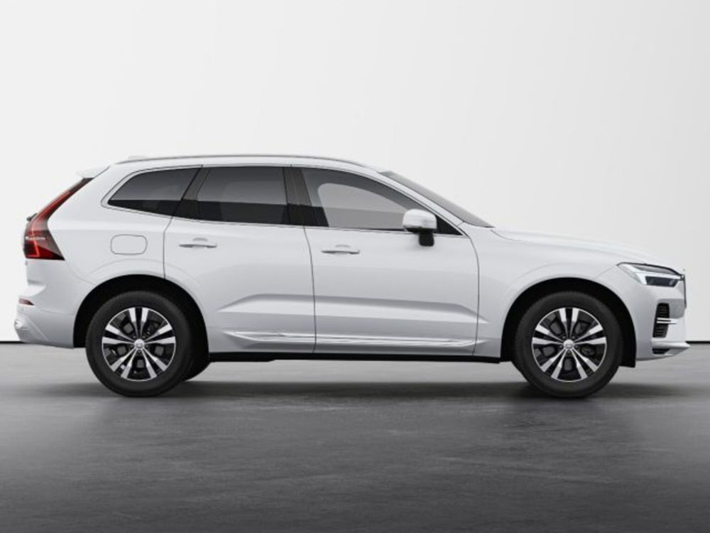 Volvo XC60 nuova a Modena (6)