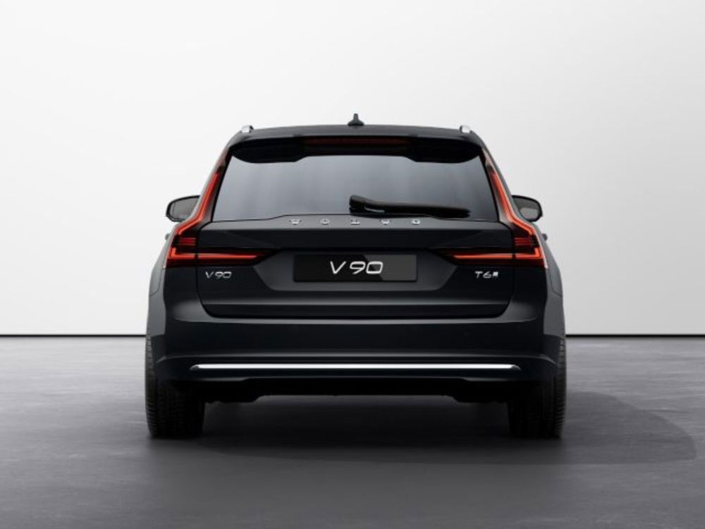 Volvo V90 nuova a Modena (4)