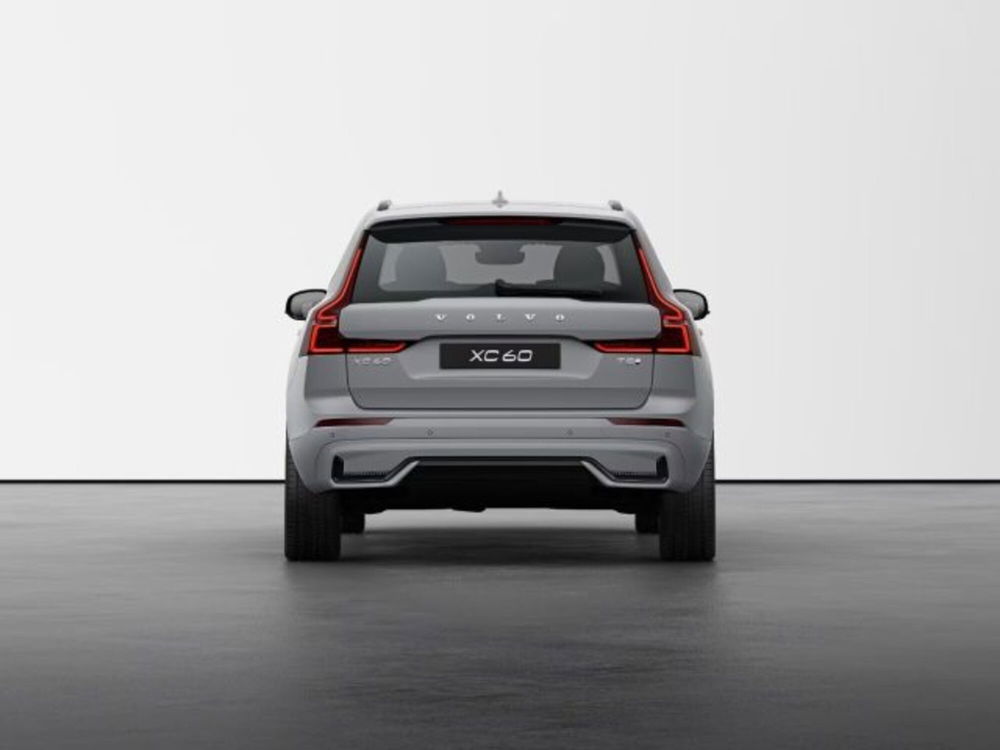 Volvo XC60 nuova a Modena (6)