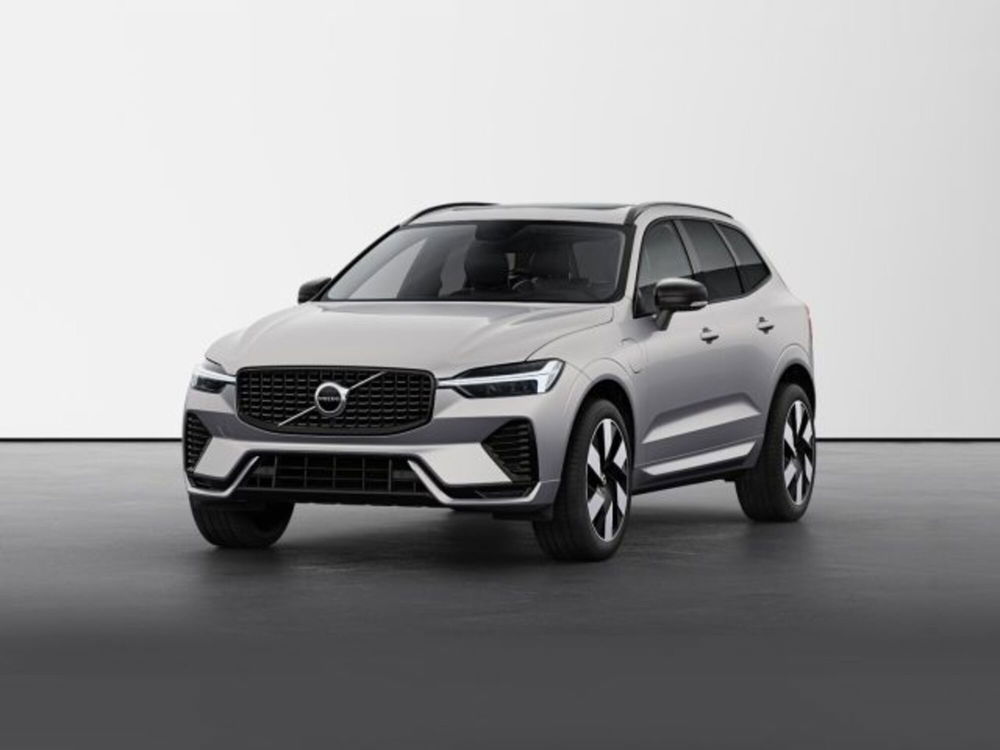 Volvo XC60 nuova a Modena (2)