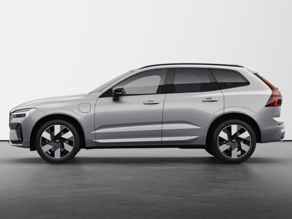 Volvo XC60 nuova a Modena (3)