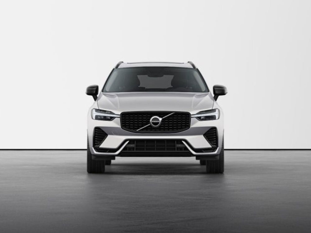 Volvo XC60 nuova a Modena (7)