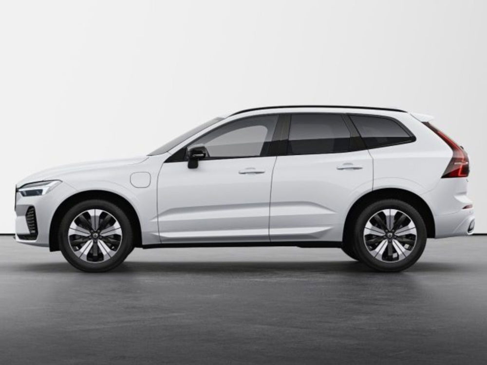 Volvo XC60 nuova a Modena (3)