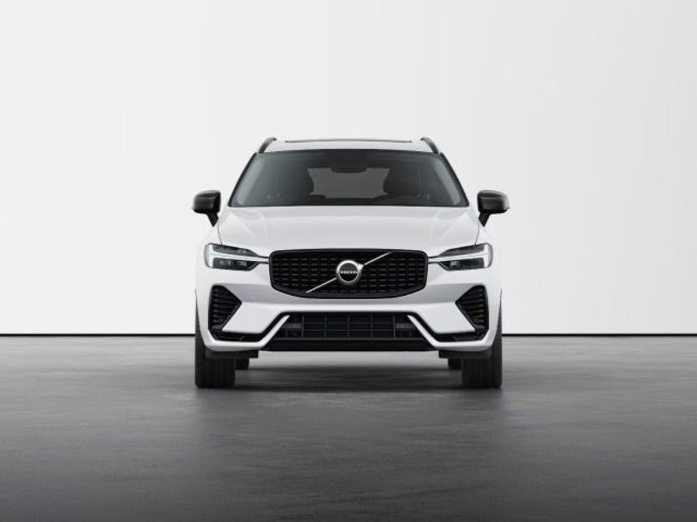 Volvo XC60 nuova a Modena (7)