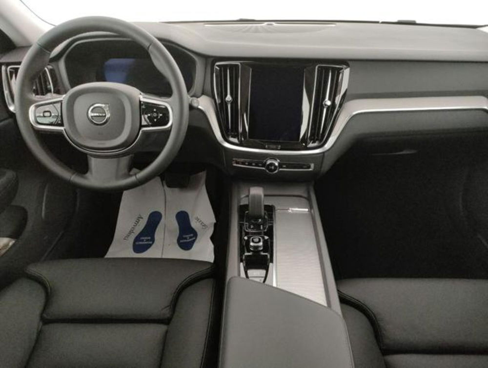 Volvo V60 Cross Country nuova a Modena (10)