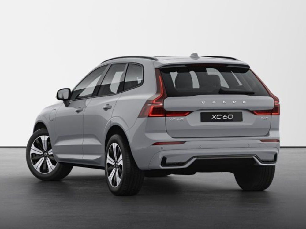 Volvo XC60 nuova a Modena (4)