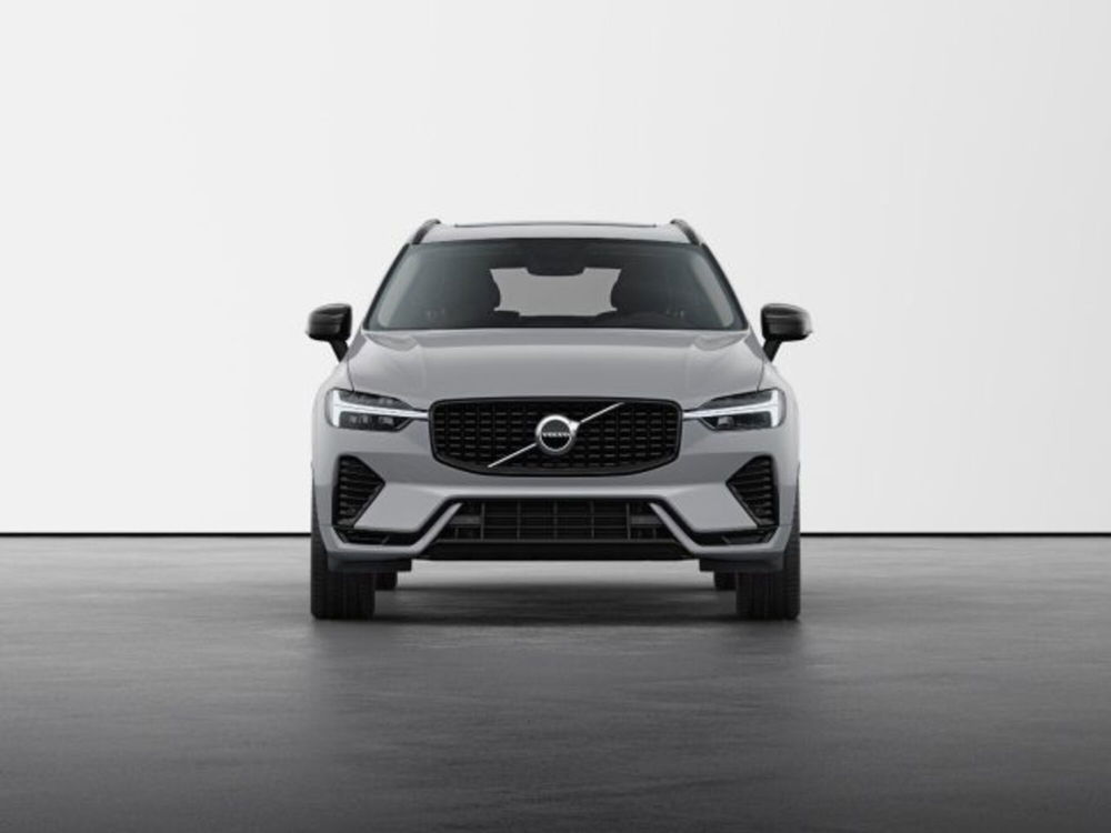 Volvo XC60 nuova a Modena (7)