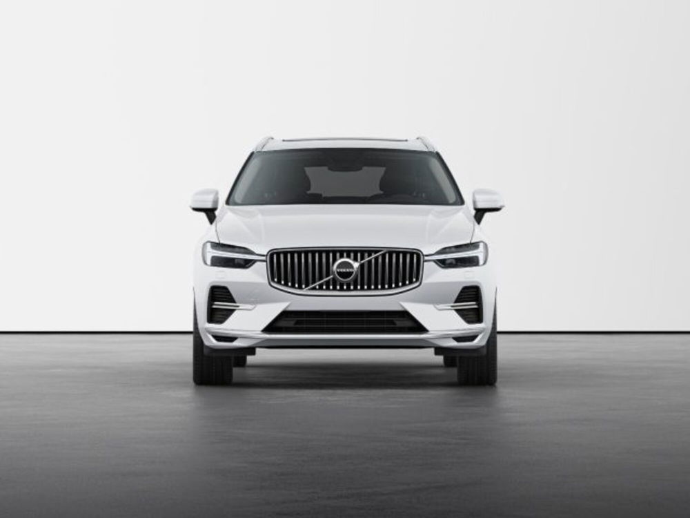 Volvo XC60 nuova a Modena (7)