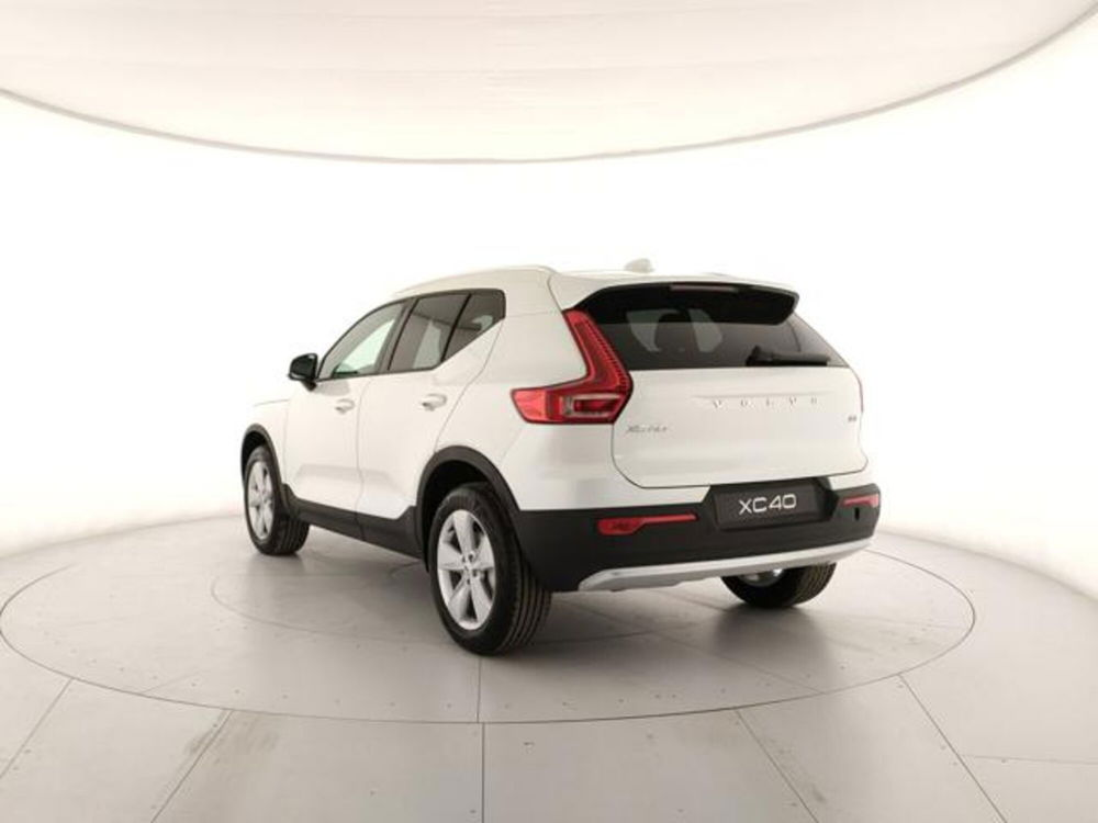 Volvo XC40 nuova a Modena (3)