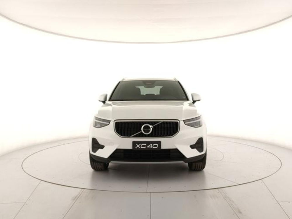 Volvo XC40 nuova a Modena (7)