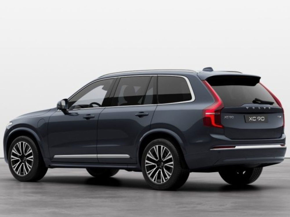 Volvo XC90 T8 Recharge AWD Plug-in Hybrid aut. 7p. Ultimate Bright nuova a Modena (3)