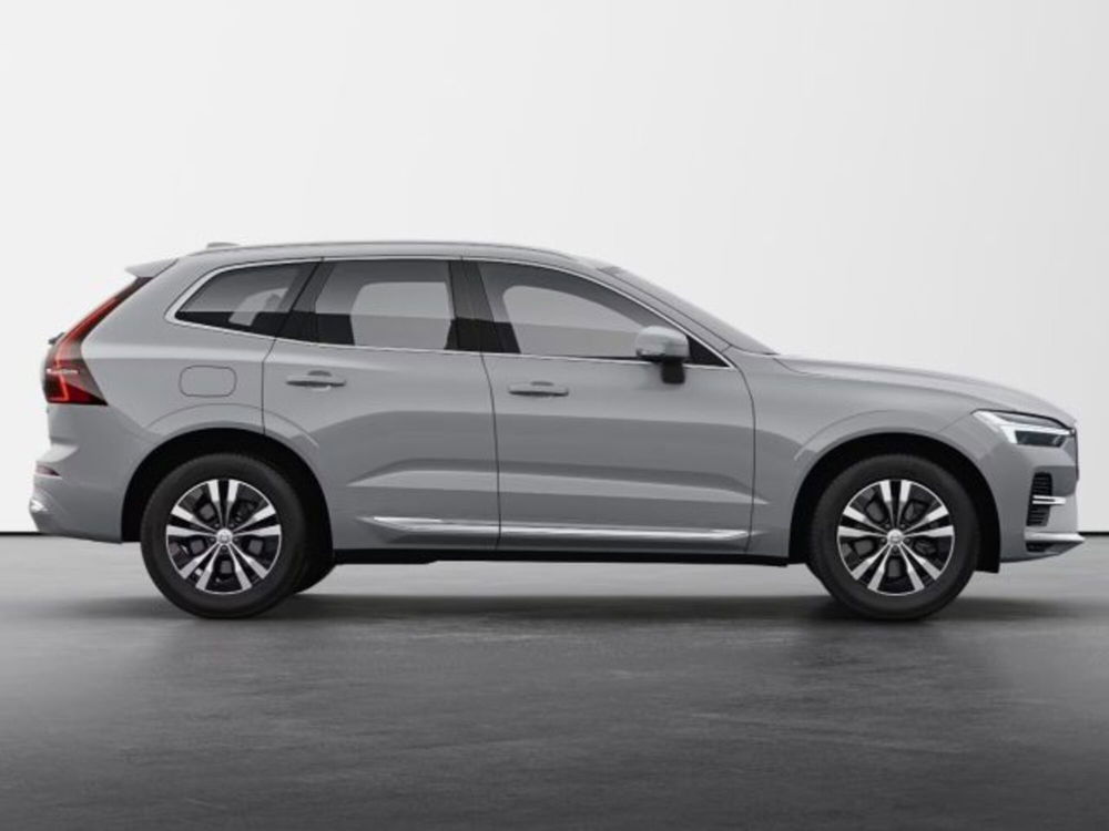 Volvo XC60 nuova a Modena (6)