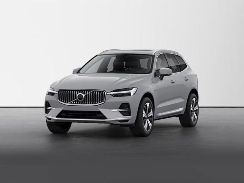 Volvo XC60 nuova a Modena (2)