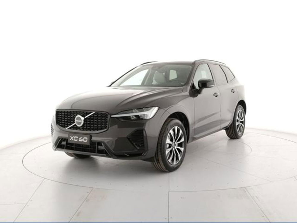 Volvo XC60 nuova a Modena (2)