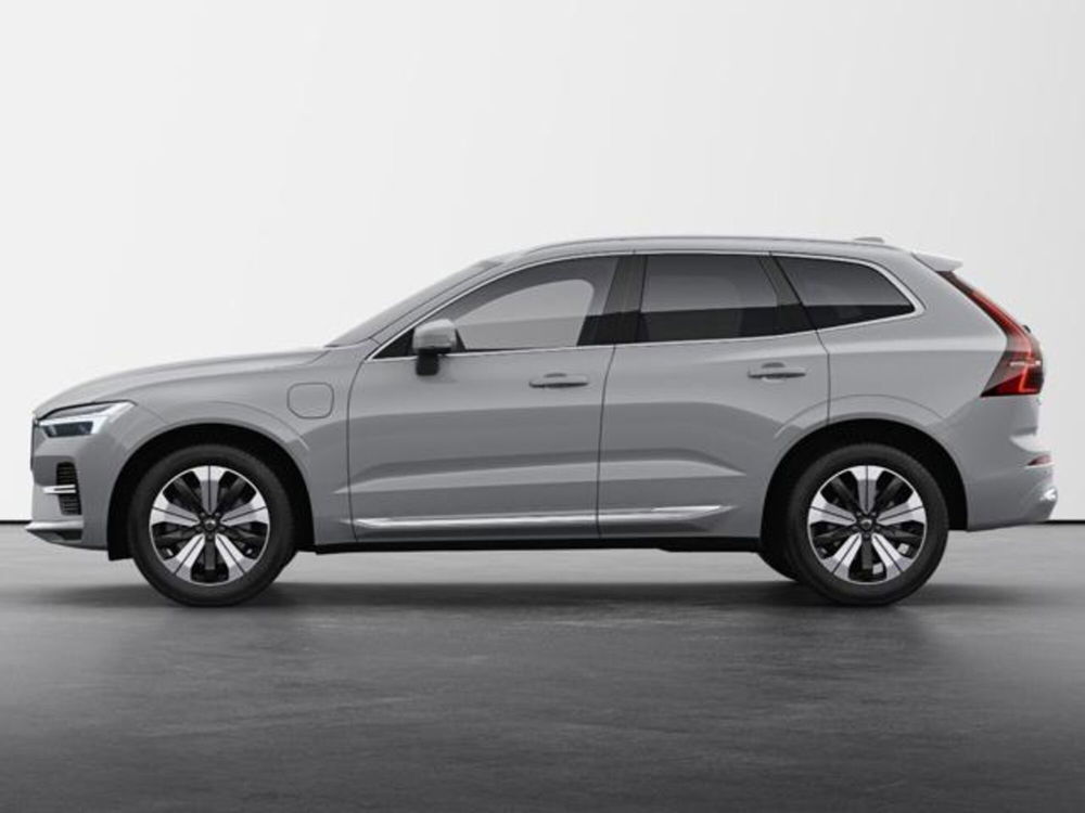 Volvo XC60 nuova a Modena (3)