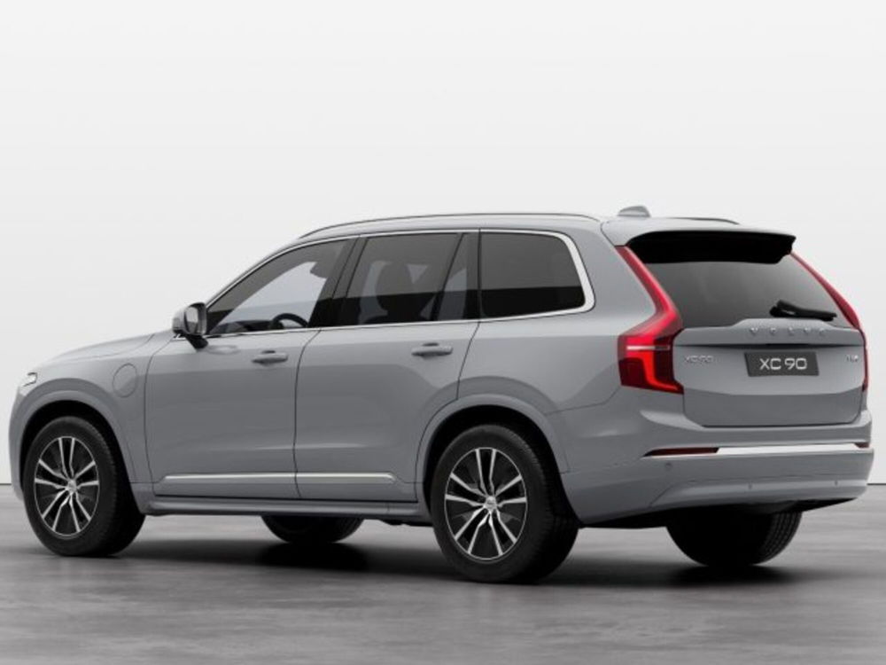 Volvo XC90 nuova a Modena (3)